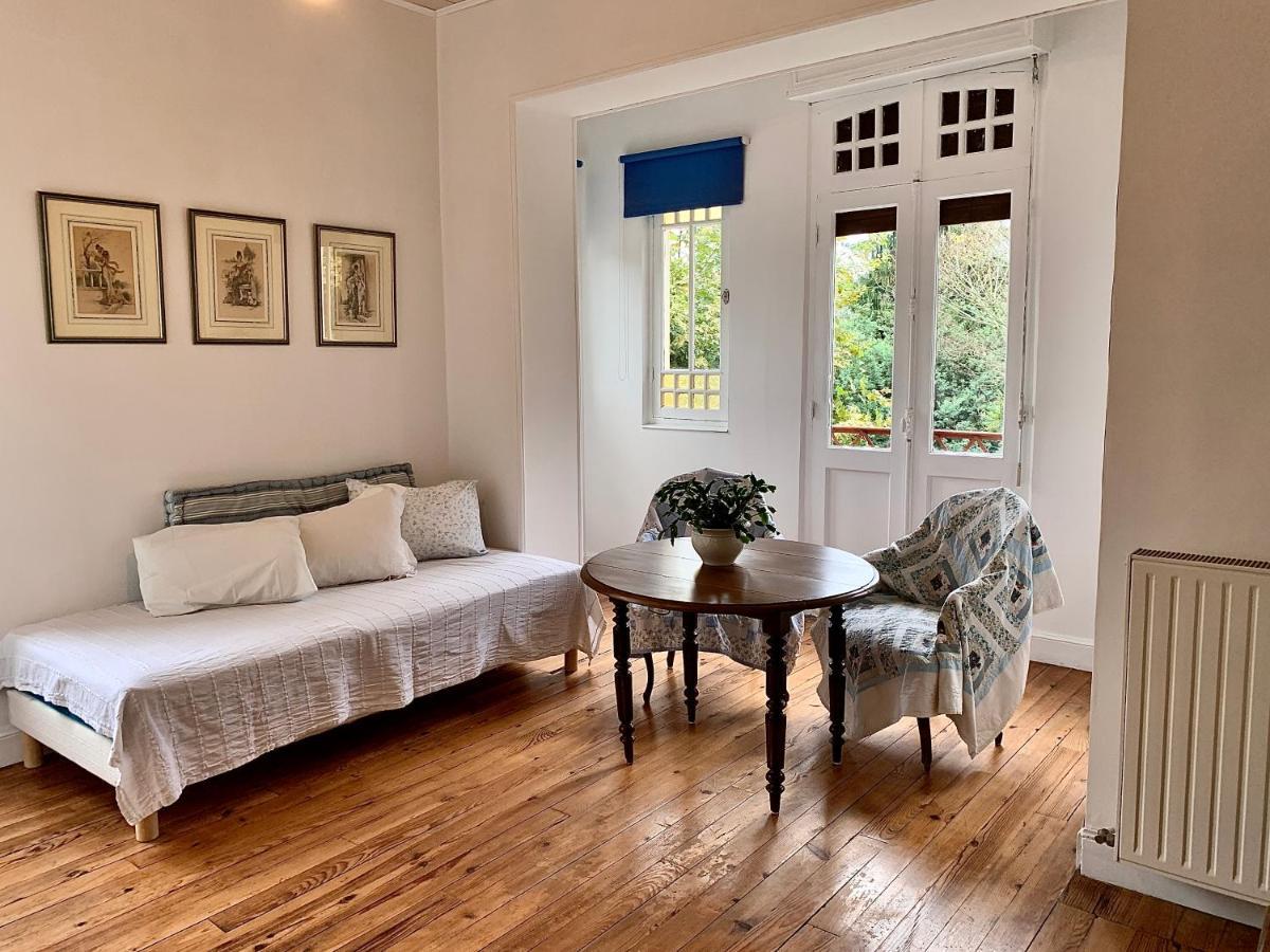 Bed and Breakfast Le Bearn Sous Les Toits Nay  Exteriér fotografie